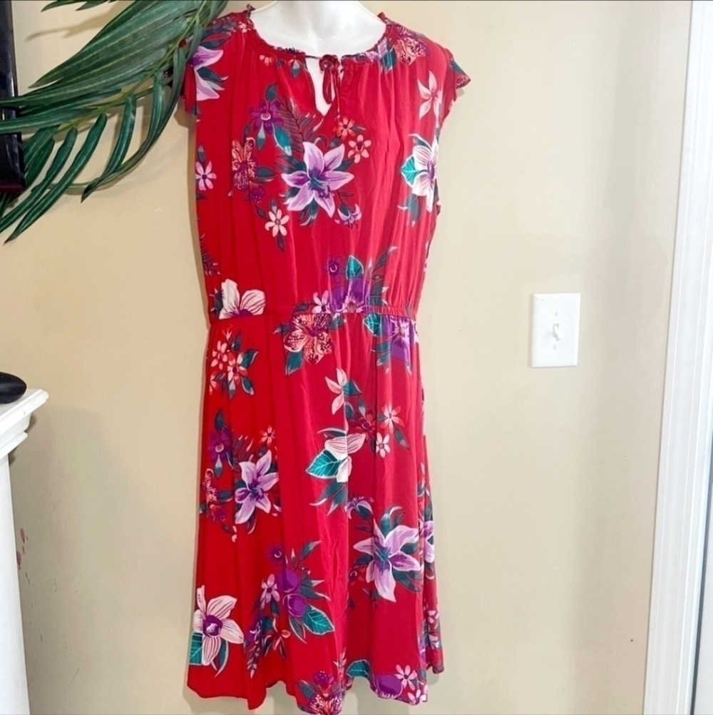Old Navy Red Floral Dress Women's Large L Peek-a-boo Keyhole Tie Neckline Midi